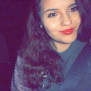 Meet your Posher, Chloe